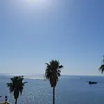 Beachfront Bliss 3br With Panoramic Sea View *