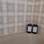 Beachfront Bliss 3br With Panoramic Sea View Вороклини
