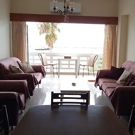 Apartment Enjoy Sunrise At Spacious 3br Flat By The Seafront