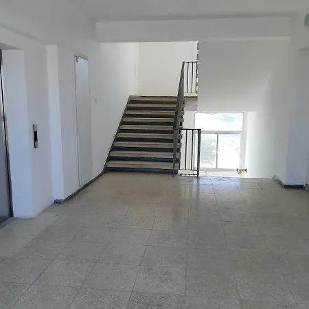 شقة Enjoy Sunrise At Spacious 3br Flat By The Seafront