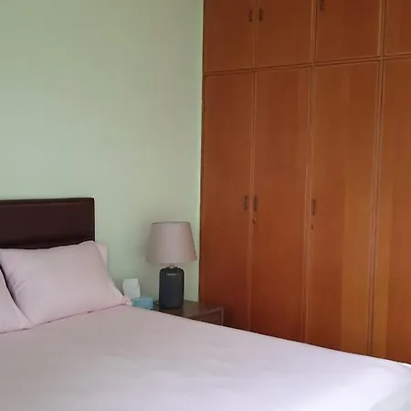 Enjoy Sunrise At Spacious 3br Flat By The Seafront Apartment *
