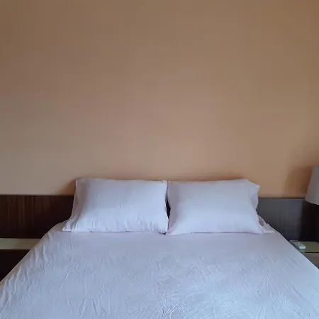 Apartment Enjoy Sunrise At Spacious 3br Flat By The Seafront