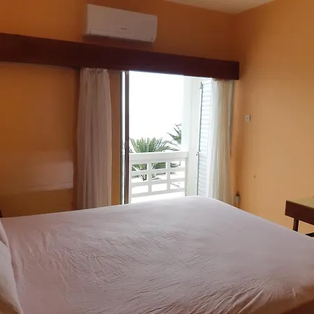 Apartment Enjoy Sunrise At Spacious 3br Flat By The Seafront *