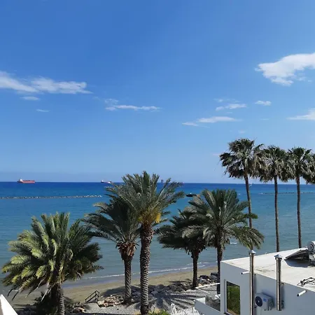 Enjoy Sunrise At Spacious 3br Flat By The Seafront * Voroklini