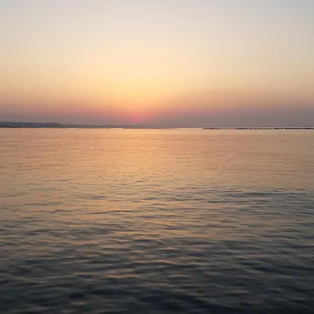 Διαμέρισμα Enjoy Sunrise At Spacious 3br Flat By The Seafront Βορόκλινη