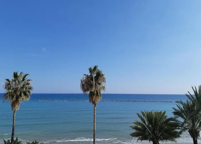 Enjoy Sunrise At Spacious 3br Flat By The Seafront * Voroklini