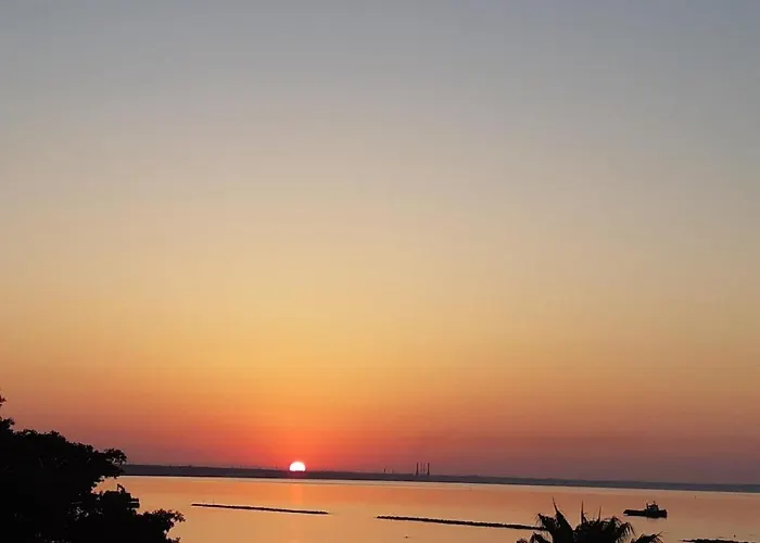 Enjoy Sunrise At Spacious 3br Flat By The Seafront * Voroklini