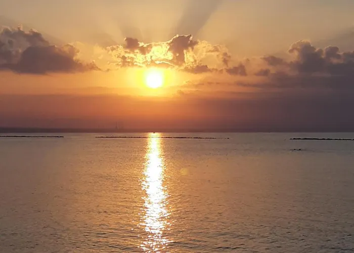 Enjoy Sunrise At Spacious 3br Flat By The Seafront Apartmán Voroklini