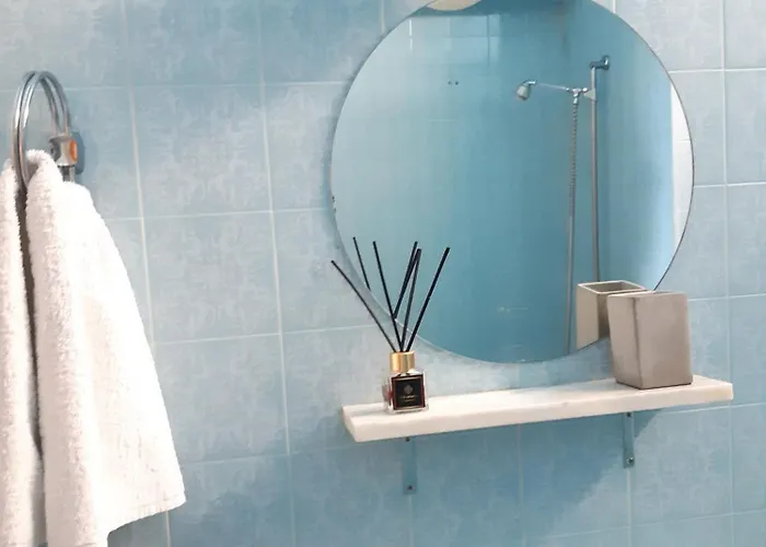 Enjoy Sunrise At Spacious 3br Flat By The Seafront Apartmán